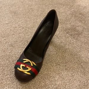 Gucci brown leather heels